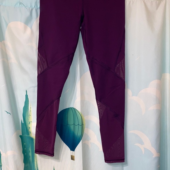 Total Knockout Sport Leggings by Victoria’s Secret - Picture 5 of 7
